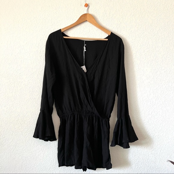 NWT Indah Parnell Bell Romper Size Medium - Picture 3 of 7